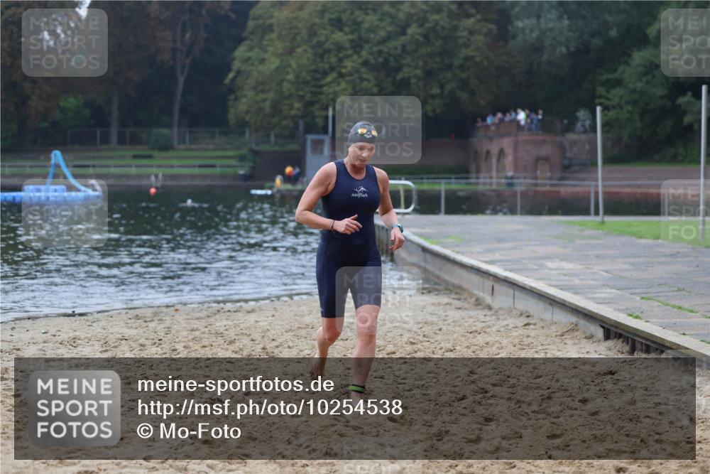 13.09.2026 - Stadtparktriathlon Mo-Foto http://msf.ph/oto/10254538 13.09.2026 10:16:53 Schwimmen 376 meine-sportfotos.de