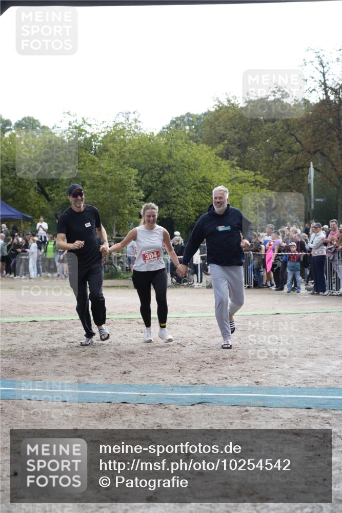 13.09.2026 - Stadtparktriathlon Patografie http://msf.ph/oto/10254542 13.09.2026 11:01:48 Ziel 304, 316, 335 meine-sportfotos.de