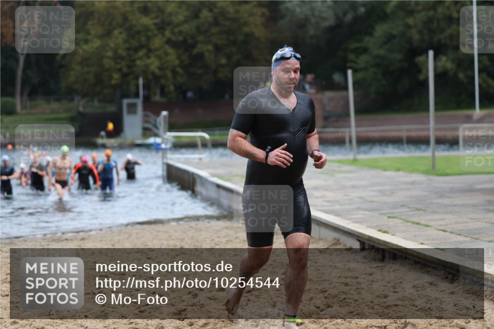 13.09.2026 - Stadtparktriathlon Mo-Foto http://msf.ph/oto/10254544 13.09.2026 11:32:12 Schwimmen 836, 857, 896, 905, 907, 923, 935, 939 meine-sportfotos.de