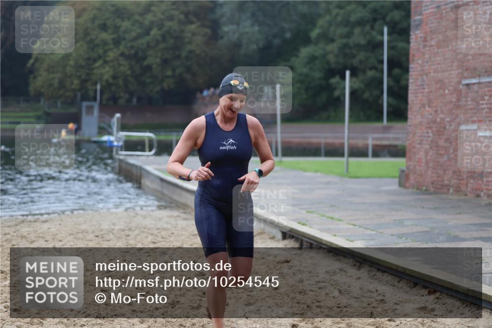 13.09.2026 - Stadtparktriathlon Mo-Foto http://msf.ph/oto/10254545 13.09.2026 10:16:54 Schwimmen 376 meine-sportfotos.de