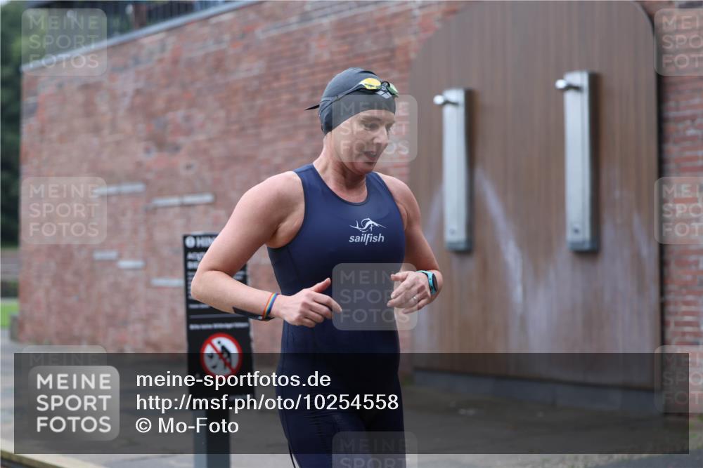 13.09.2026 - Stadtparktriathlon Mo-Foto http://msf.ph/oto/10254558 13.09.2026 10:16:56 Schwimmen 376 meine-sportfotos.de