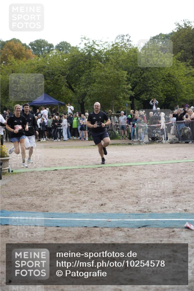 13.09.2026 - Stadtparktriathlon Patografie http://msf.ph/oto/10254578 13.09.2026 11:02:07 Ziel 309, 337 meine-sportfotos.de