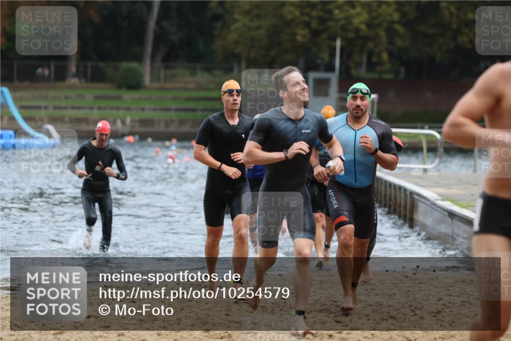 13.09.2026 - Stadtparktriathlon Mo-Foto http://msf.ph/oto/10254579 13.09.2026 11:32:22 Schwimmen 836, 842, 844, 857, 858, 860, 866, 905, 907, 923, 939, 945, 946 meine-sportfotos.de