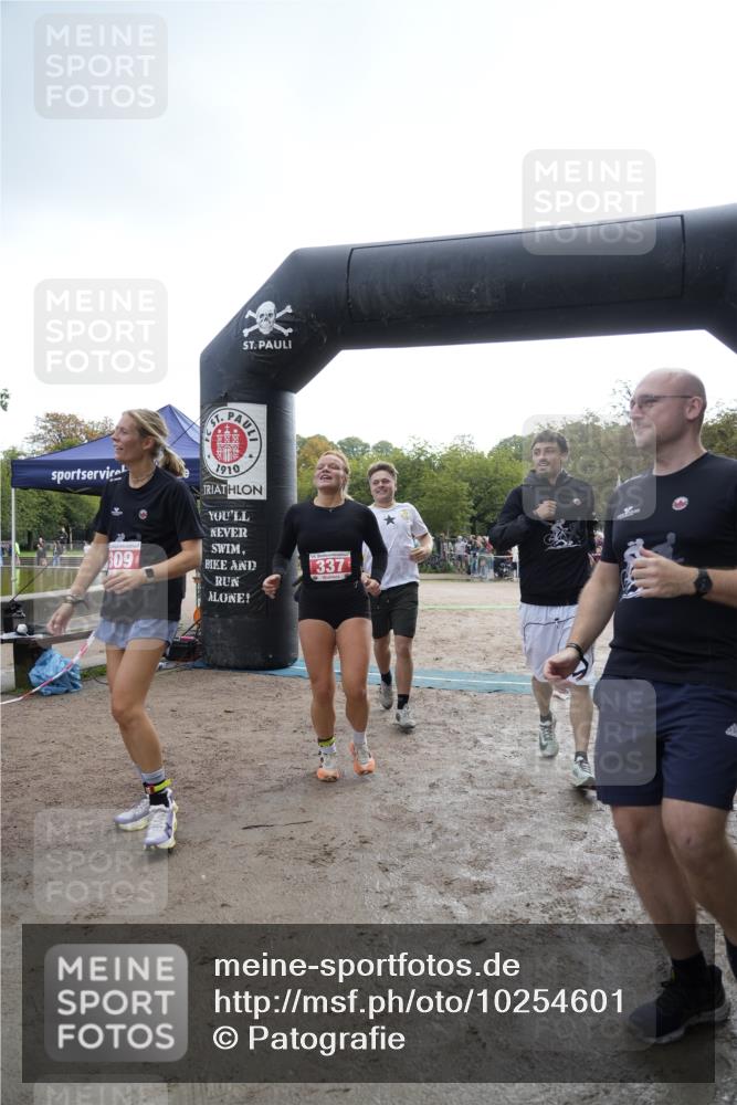 13.09.2026 - Stadtparktriathlon Patografie http://msf.ph/oto/10254601 13.09.2026 11:02:11 Ziel 309, 337 meine-sportfotos.de