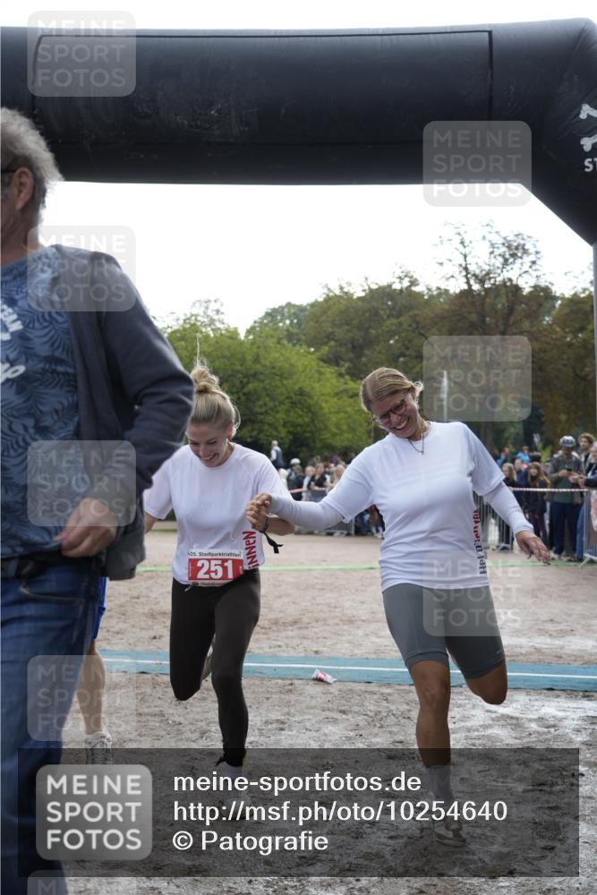 13.09.2026 - Stadtparktriathlon Patografie http://msf.ph/oto/10254640 13.09.2026 11:02:25 Ziel 251, 274 meine-sportfotos.de