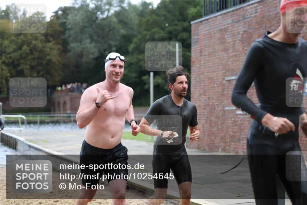 13.09.2026 - Stadtparktriathlon Mo-Foto http://msf.ph/oto/10254645 13.09.2026 11:32:31 Schwimmen 835, 842, 844, 858, 860, 866, 945, 946 meine-sportfotos.de