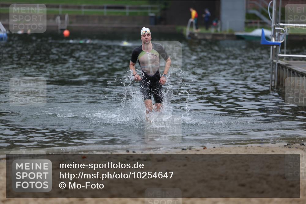 13.09.2026 - Stadtparktriathlon Mo-Foto http://msf.ph/oto/10254647 13.09.2026 10:28:06 Schwimmen 534 meine-sportfotos.de