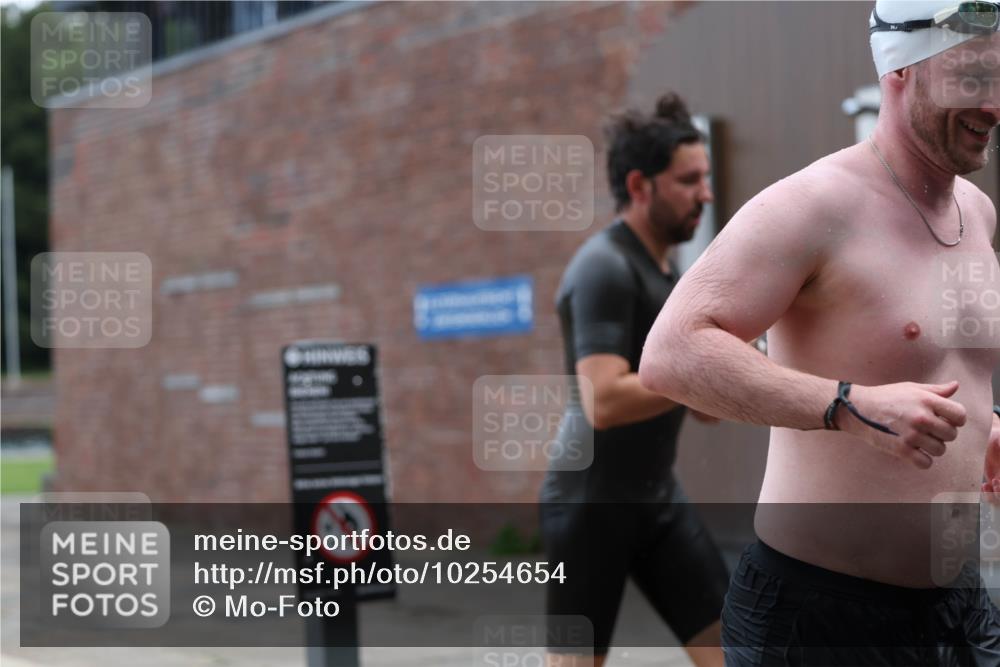 13.09.2026 - Stadtparktriathlon Mo-Foto http://msf.ph/oto/10254654 13.09.2026 11:32:32 Schwimmen 835, 842, 844, 858, 860 meine-sportfotos.de