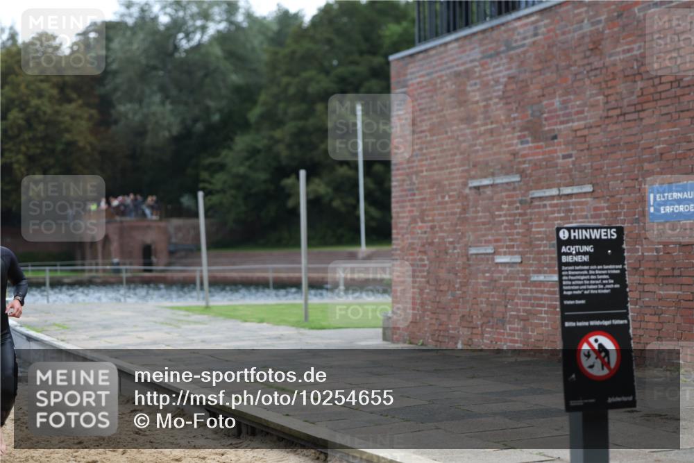 13.09.2026 - Stadtparktriathlon Mo-Foto http://msf.ph/oto/10254655 13.09.2026 11:32:32 Schwimmen 835, 842, 844, 858, 860 meine-sportfotos.de