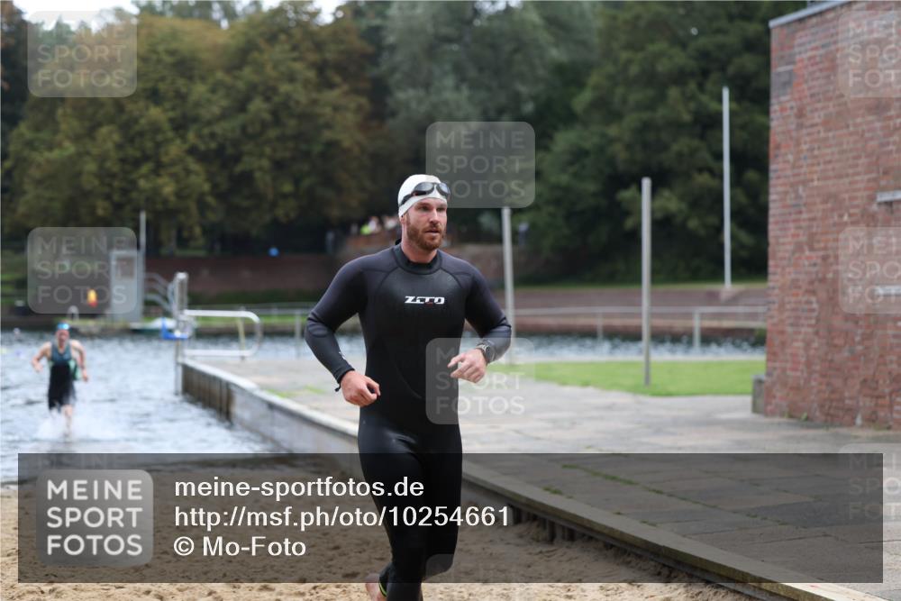 13.09.2026 - Stadtparktriathlon Mo-Foto http://msf.ph/oto/10254661 13.09.2026 11:32:34 Schwimmen 835, 842, 858, 860 meine-sportfotos.de