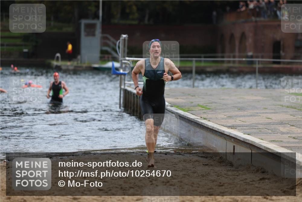 13.09.2026 - Stadtparktriathlon Mo-Foto http://msf.ph/oto/10254670 13.09.2026 11:32:38 Schwimmen 835 meine-sportfotos.de