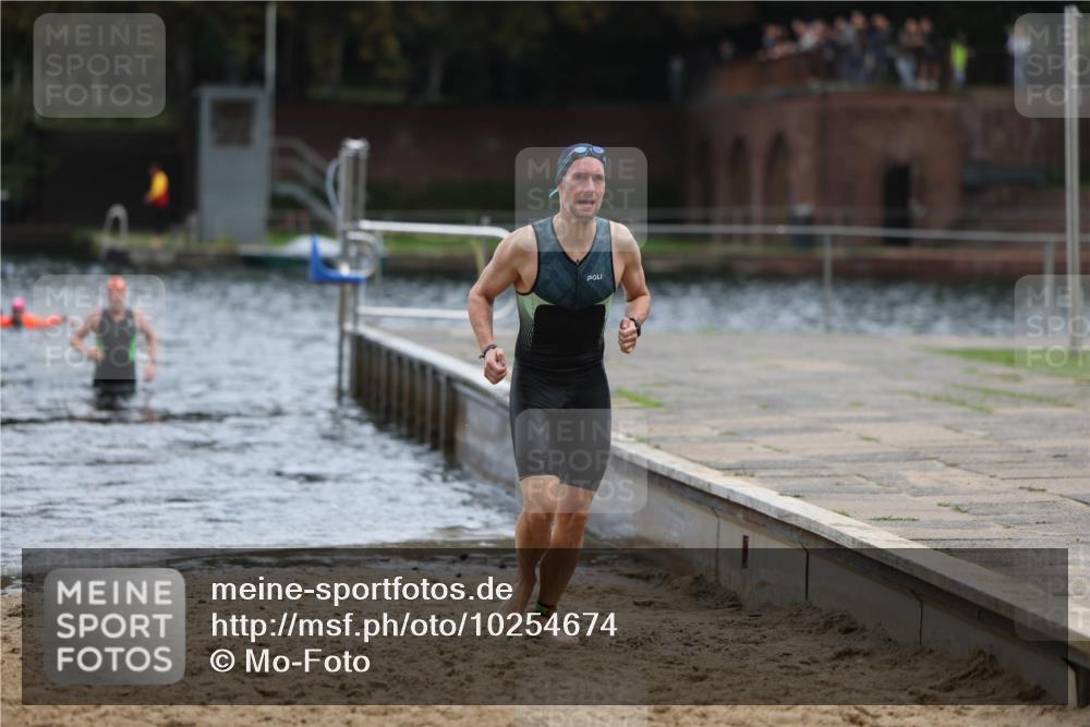 13.09.2026 - Stadtparktriathlon Mo-Foto http://msf.ph/oto/10254674 13.09.2026 11:32:39 Schwimmen 835 meine-sportfotos.de