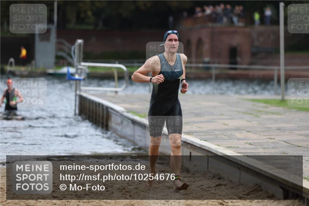 13.09.2026 - Stadtparktriathlon Mo-Foto http://msf.ph/oto/10254676 13.09.2026 11:32:40 Schwimmen 835 meine-sportfotos.de