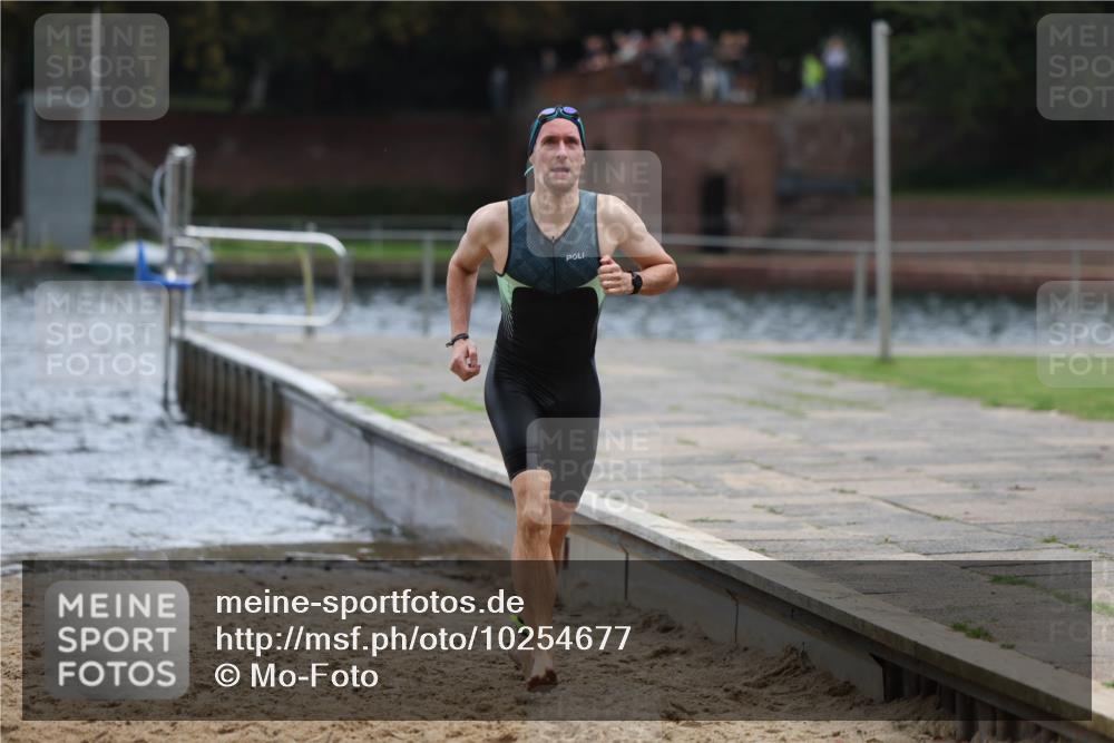 13.09.2026 - Stadtparktriathlon Mo-Foto http://msf.ph/oto/10254677 13.09.2026 11:32:40 Schwimmen 835 meine-sportfotos.de