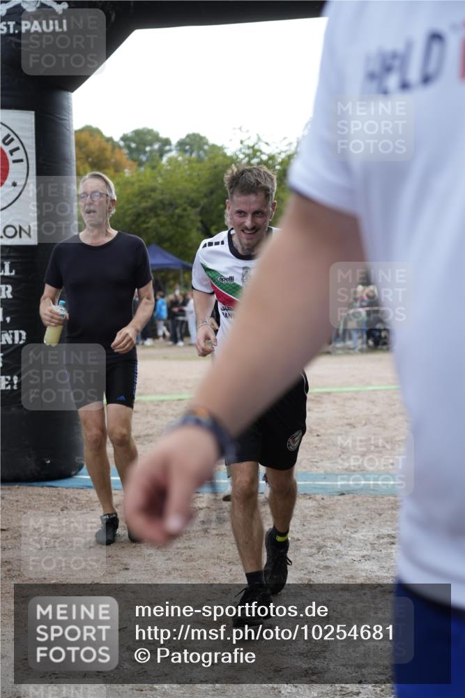 13.09.2026 - Stadtparktriathlon Patografie http://msf.ph/oto/10254681 13.09.2026 11:03:17 Ziel 267, 268 meine-sportfotos.de