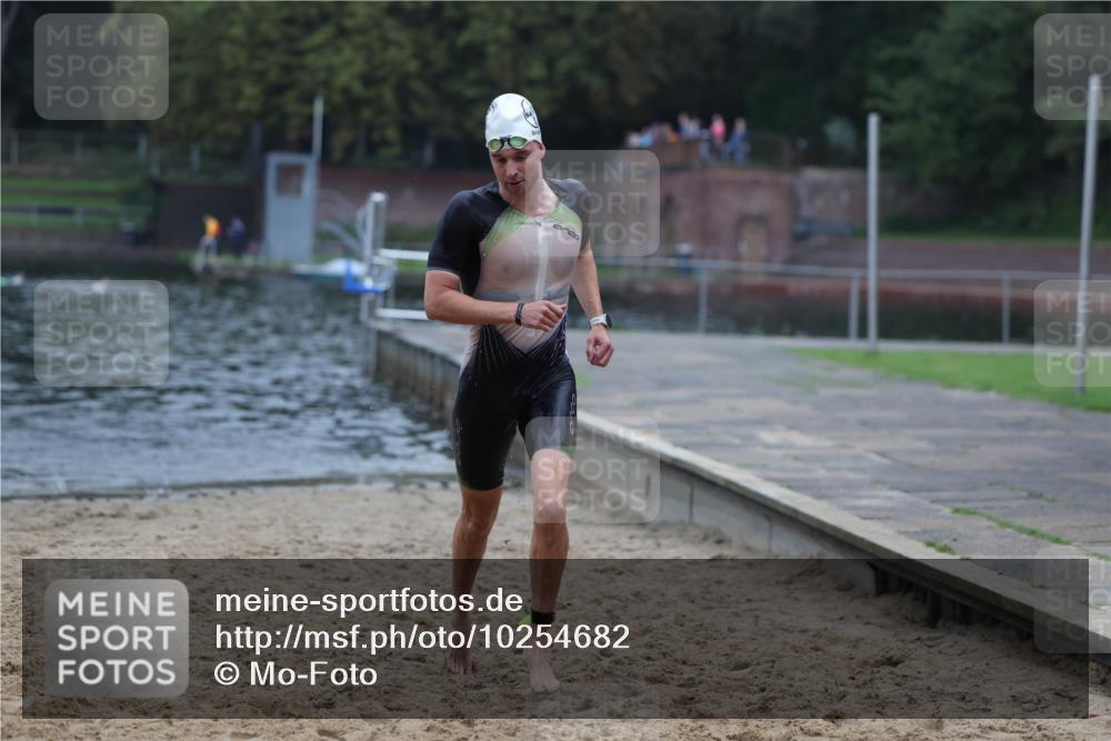 13.09.2026 - Stadtparktriathlon Mo-Foto http://msf.ph/oto/10254682 13.09.2026 10:28:10 Schwimmen 534 meine-sportfotos.de