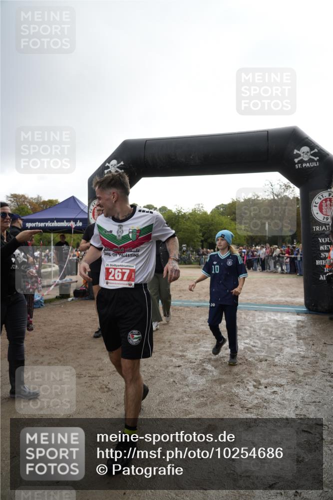 13.09.2026 - Stadtparktriathlon Patografie http://msf.ph/oto/10254686 13.09.2026 11:03:18 Ziel 267, 268 meine-sportfotos.de