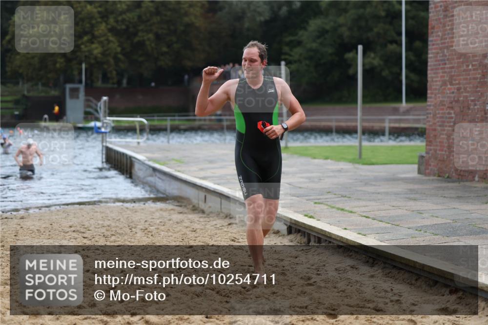 13.09.2026 - Stadtparktriathlon Mo-Foto http://msf.ph/oto/10254711 13.09.2026 11:32:55 Schwimmen 869, 873, 922 meine-sportfotos.de
