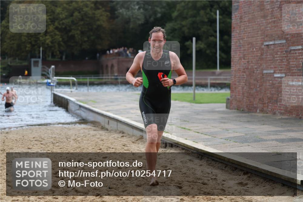 13.09.2026 - Stadtparktriathlon Mo-Foto http://msf.ph/oto/10254717 13.09.2026 11:32:56 Schwimmen 869, 873, 922 meine-sportfotos.de