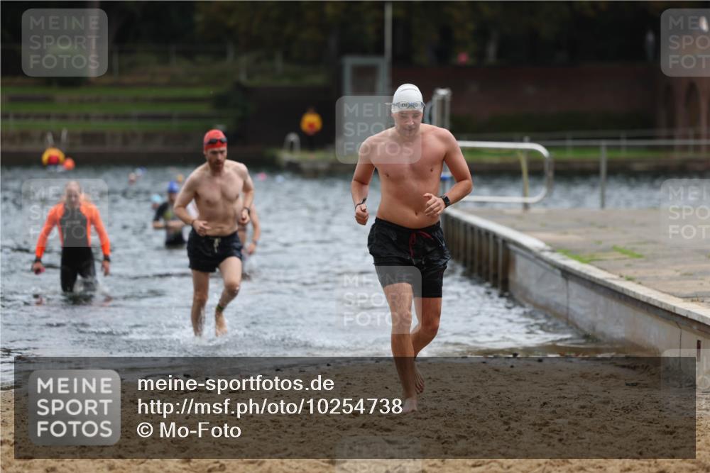 13.09.2026 - Stadtparktriathlon Mo-Foto http://msf.ph/oto/10254738 13.09.2026 11:33:05 Schwimmen 873, 888, 922 meine-sportfotos.de