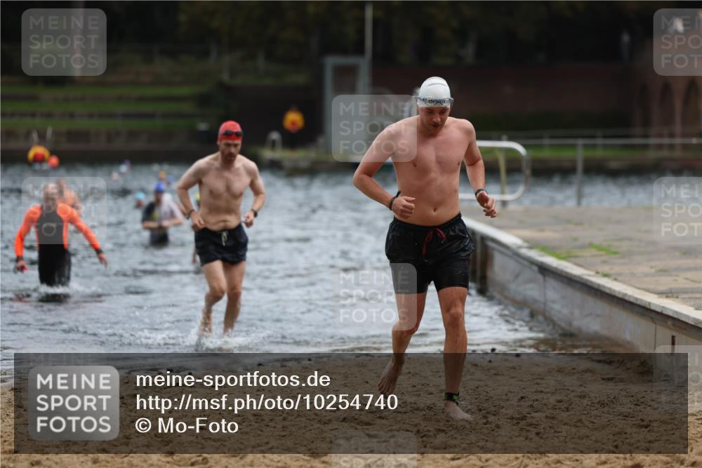 13.09.2026 - Stadtparktriathlon Mo-Foto http://msf.ph/oto/10254740 13.09.2026 11:33:05 Schwimmen 873, 888, 922 meine-sportfotos.de