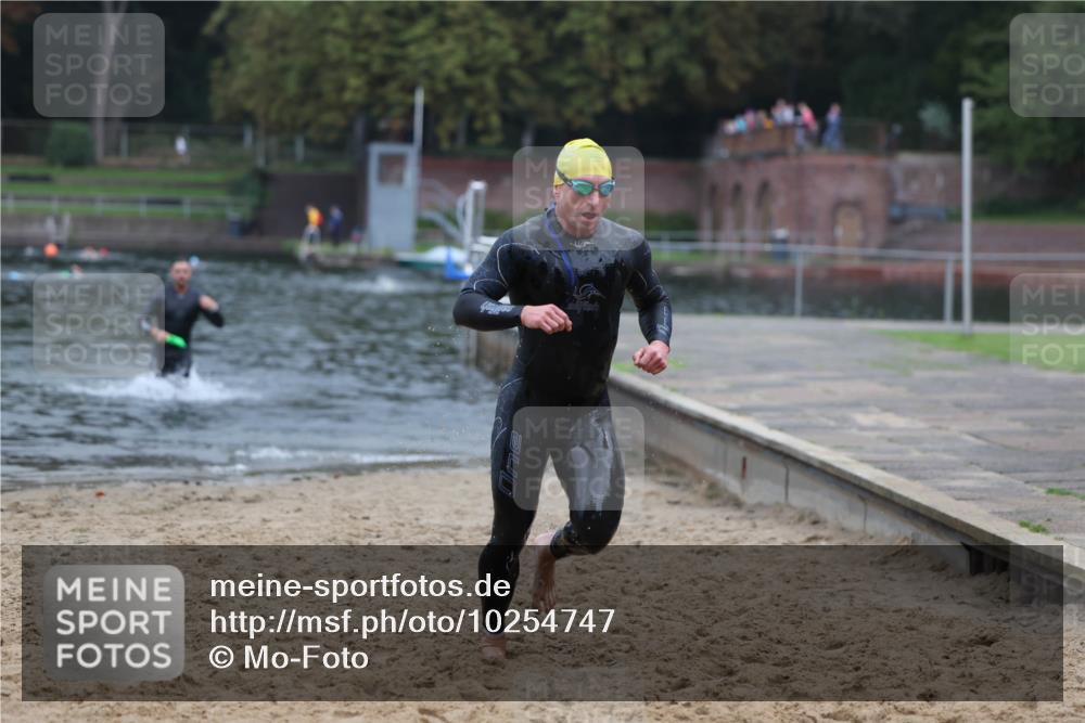13.09.2026 - Stadtparktriathlon Mo-Foto http://msf.ph/oto/10254747 13.09.2026 10:29:03 Schwimmen 492, 509, 563 meine-sportfotos.de