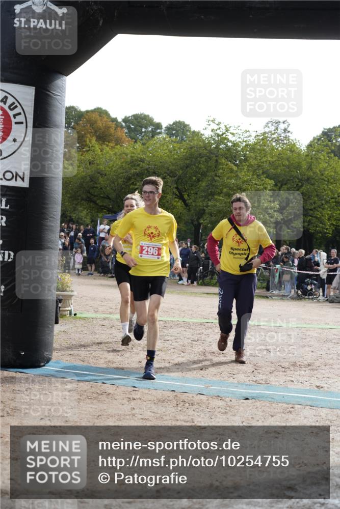 13.09.2026 - Stadtparktriathlon Patografie http://msf.ph/oto/10254755 13.09.2026 11:03:58 Ziel 296 meine-sportfotos.de