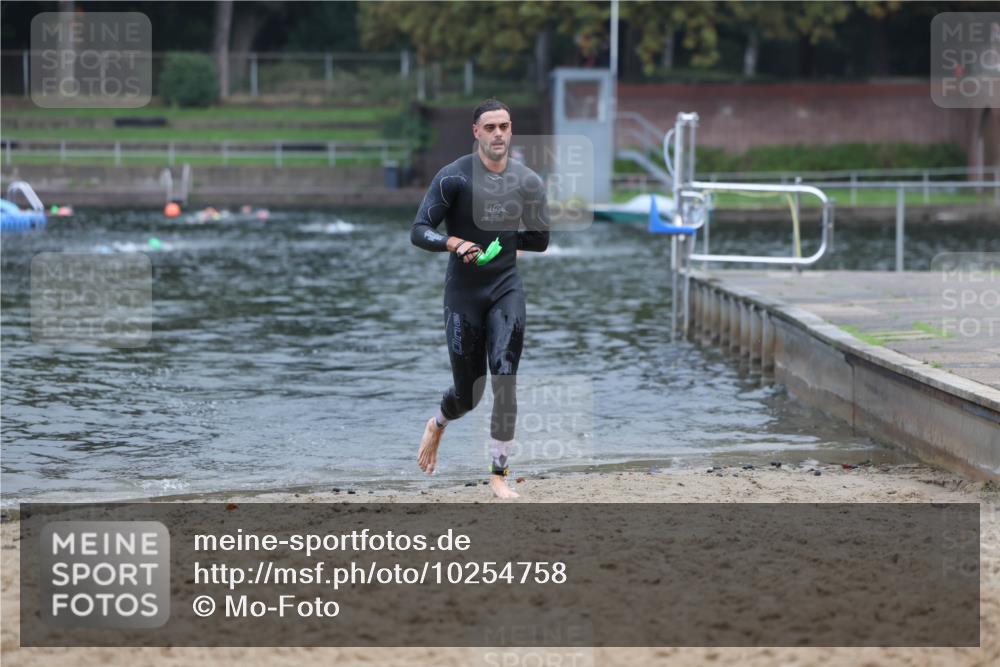 13.09.2026 - Stadtparktriathlon Mo-Foto http://msf.ph/oto/10254758 13.09.2026 10:29:08 Schwimmen 563 meine-sportfotos.de