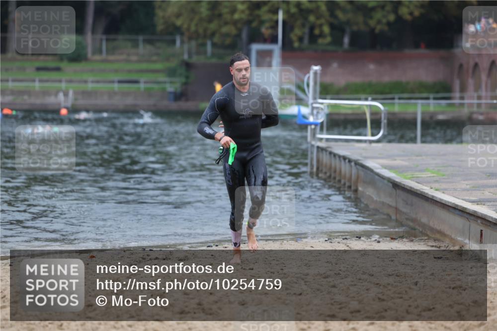 13.09.2026 - Stadtparktriathlon Mo-Foto http://msf.ph/oto/10254759 13.09.2026 10:29:08 Schwimmen 563 meine-sportfotos.de