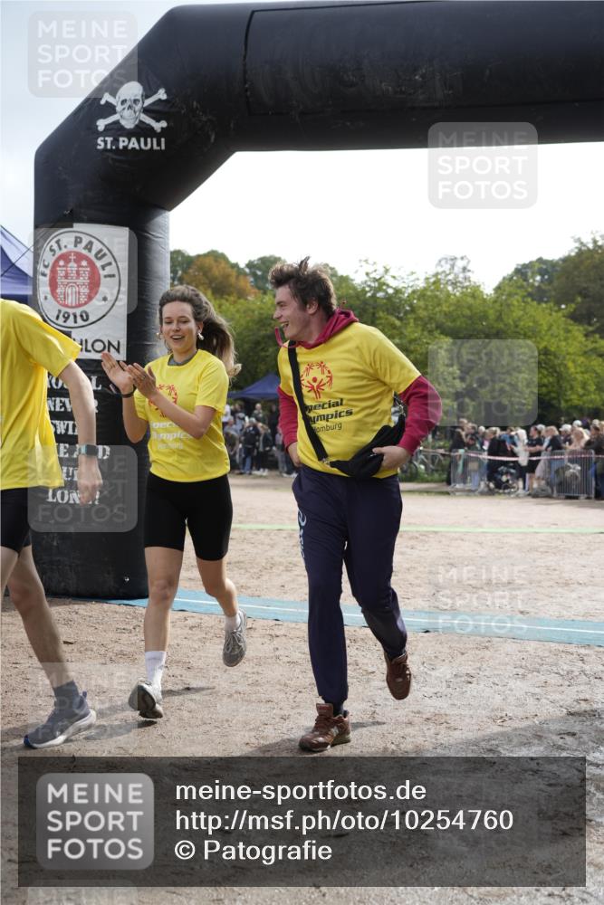 13.09.2026 - Stadtparktriathlon Patografie http://msf.ph/oto/10254760 13.09.2026 11:04:00 Ziel 296 meine-sportfotos.de