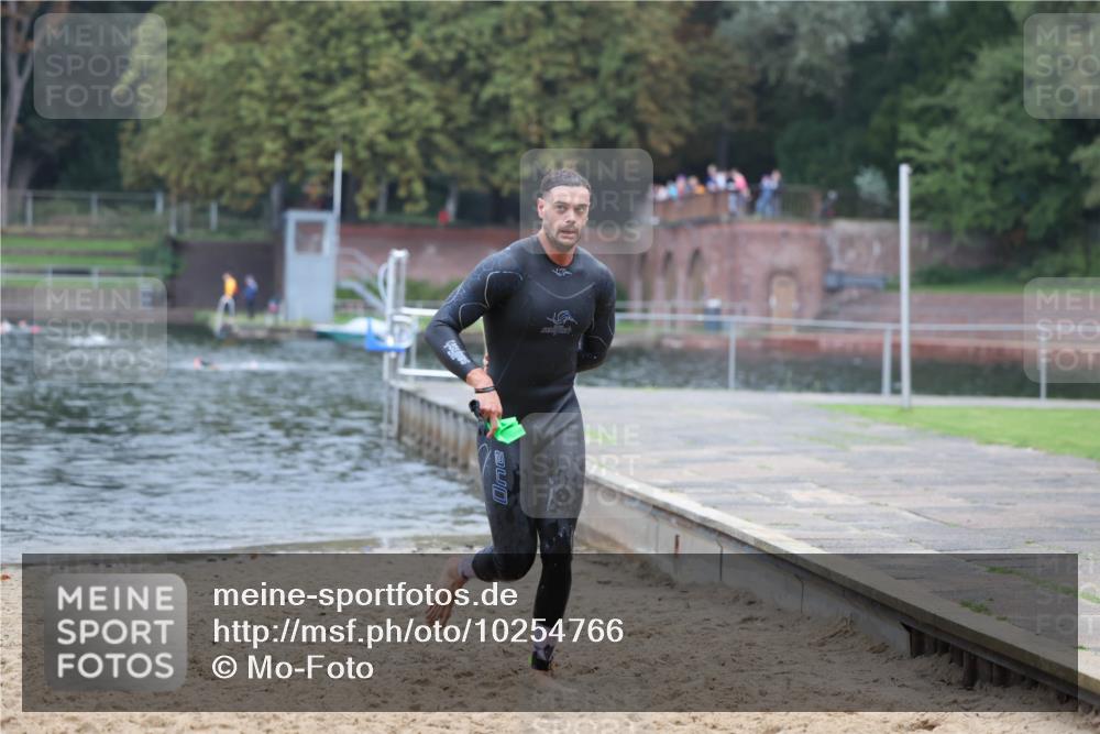13.09.2026 - Stadtparktriathlon Mo-Foto http://msf.ph/oto/10254766 13.09.2026 10:29:10 Schwimmen 563 meine-sportfotos.de