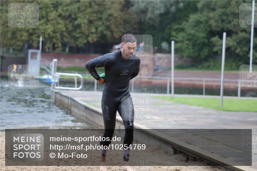 13.09.2026 - Stadtparktriathlon Mo-Foto http://msf.ph/oto/10254769 13.09.2026 10:29:10 Schwimmen 563 meine-sportfotos.de