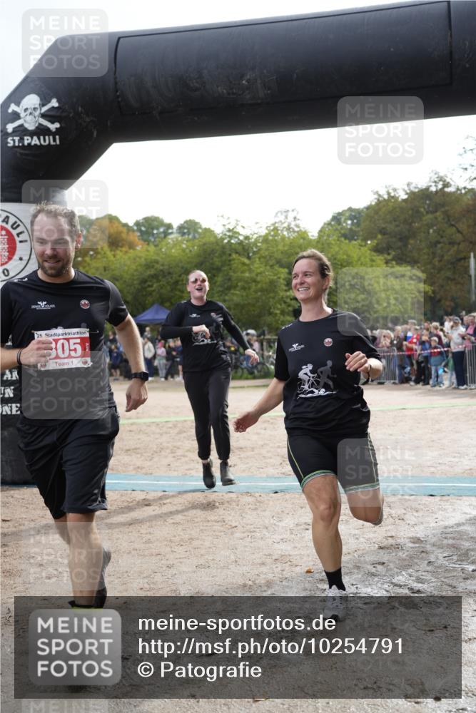 13.09.2026 - Stadtparktriathlon Patografie http://msf.ph/oto/10254791 13.09.2026 11:04:56 Ziel 305 meine-sportfotos.de