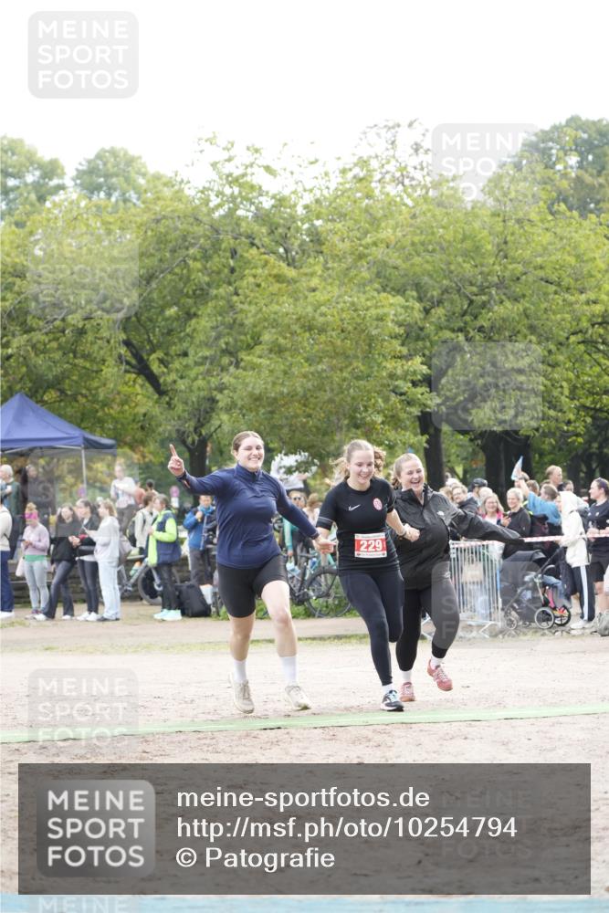 13.09.2026 - Stadtparktriathlon Patografie http://msf.ph/oto/10254794 13.09.2026 11:05:12 Ziel 229 meine-sportfotos.de