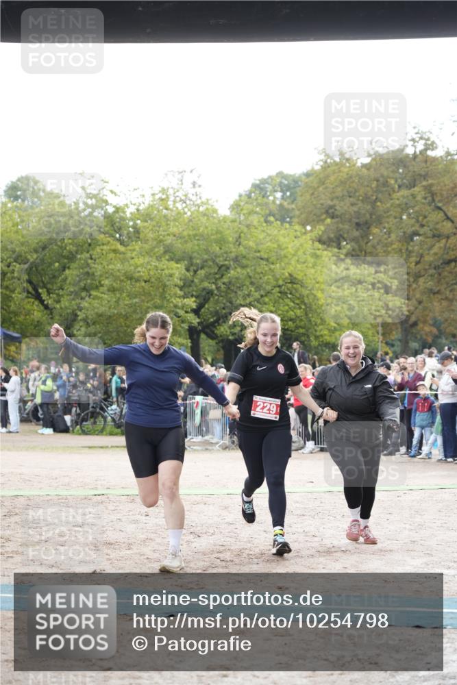 13.09.2026 - Stadtparktriathlon Patografie http://msf.ph/oto/10254798 13.09.2026 11:05:14 Ziel 229 meine-sportfotos.de