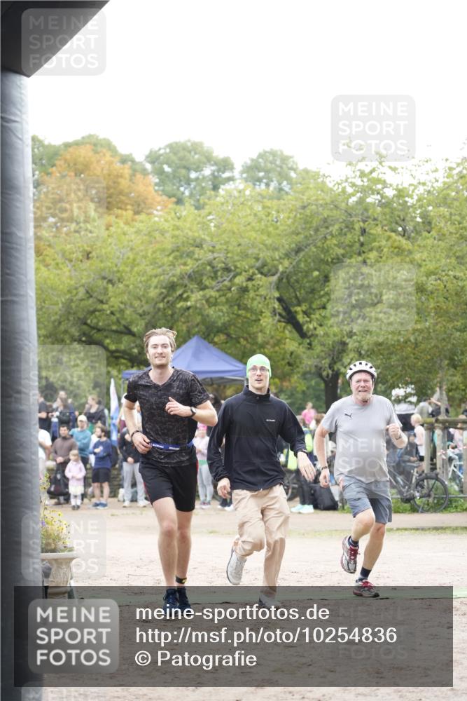 13.09.2026 - Stadtparktriathlon Patografie http://msf.ph/oto/10254836 13.09.2026 11:05:50 Ziel 224, 331, 332 meine-sportfotos.de