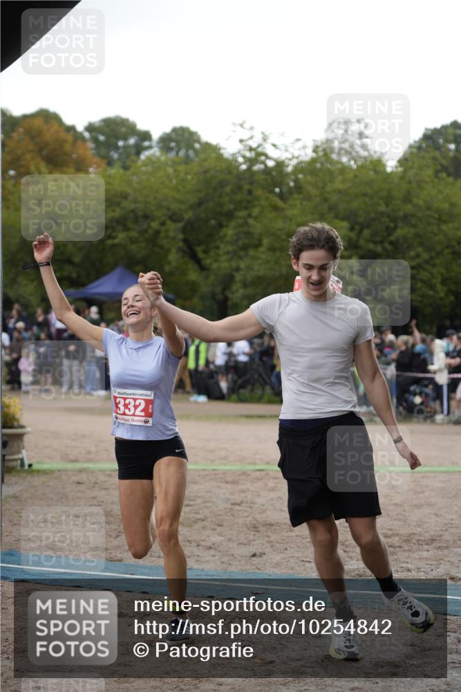 13.09.2026 - Stadtparktriathlon Patografie http://msf.ph/oto/10254842 13.09.2026 11:05:58 Ziel 234, 331, 332 meine-sportfotos.de