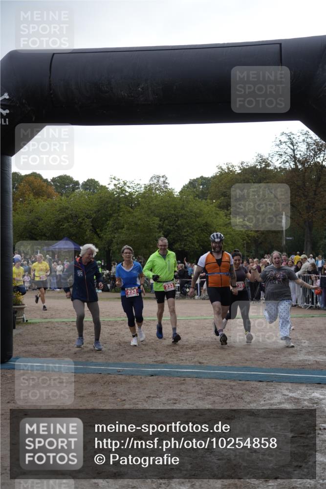 13.09.2026 - Stadtparktriathlon Patografie http://msf.ph/oto/10254858 13.09.2026 11:06:07 Ziel 233, 234, 236, 295 meine-sportfotos.de