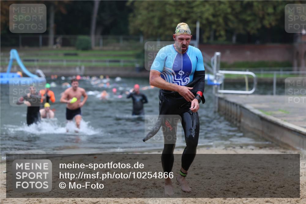 13.09.2026 - Stadtparktriathlon Mo-Foto http://msf.ph/oto/10254866 13.09.2026 10:30:39 Schwimmen 471, 479, 569 meine-sportfotos.de