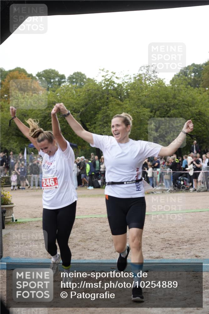 13.09.2026 - Stadtparktriathlon Patografie http://msf.ph/oto/10254889 13.09.2026 11:07:27 Ziel 246 meine-sportfotos.de