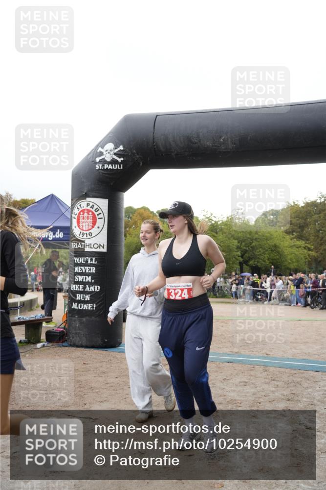13.09.2026 - Stadtparktriathlon Patografie http://msf.ph/oto/10254900 13.09.2026 11:08:16 Ziel 324 meine-sportfotos.de