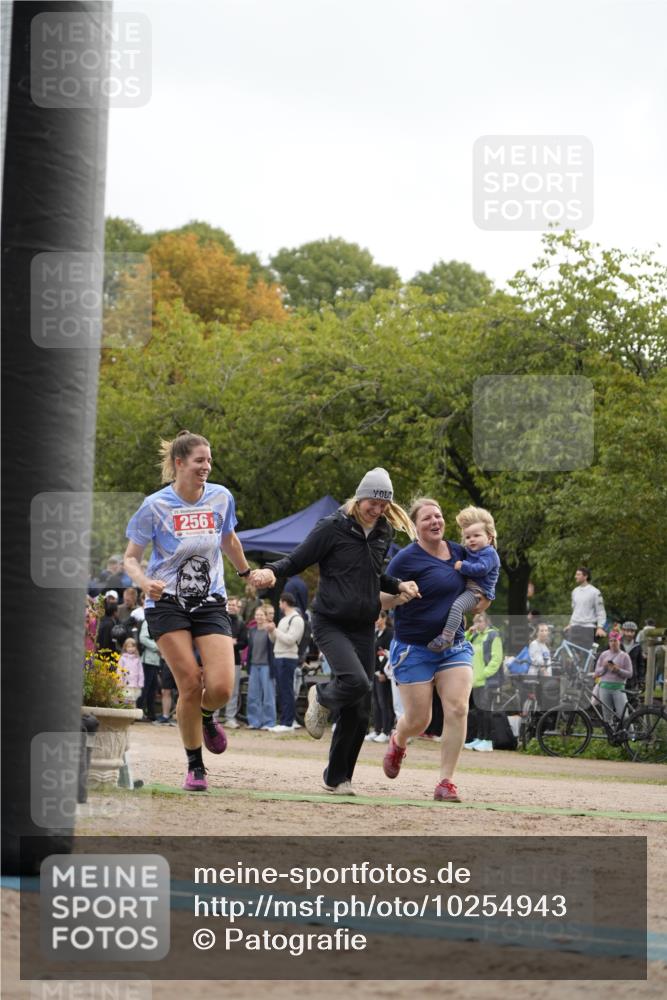 13.09.2026 - Stadtparktriathlon Patografie http://msf.ph/oto/10254943 13.09.2026 11:10:36 Ziel 256 meine-sportfotos.de