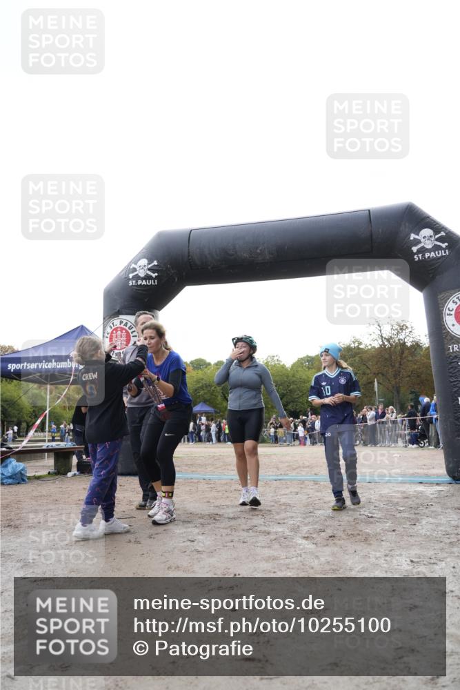 13.09.2026 - Stadtparktriathlon Patografie http://msf.ph/oto/10255100 13.09.2026 11:14:07 Ziel 230 meine-sportfotos.de