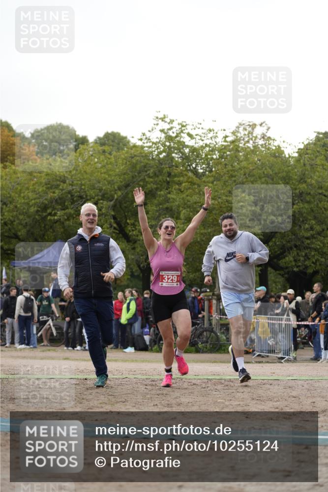 13.09.2026 - Stadtparktriathlon Patografie http://msf.ph/oto/10255124 13.09.2026 11:15:04 Ziel 329 meine-sportfotos.de