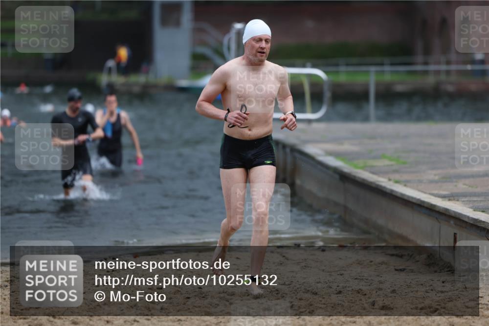 13.09.2026 - Stadtparktriathlon Mo-Foto http://msf.ph/oto/10255132 13.09.2026 10:31:55 Schwimmen 504, 529, 553, 568 meine-sportfotos.de