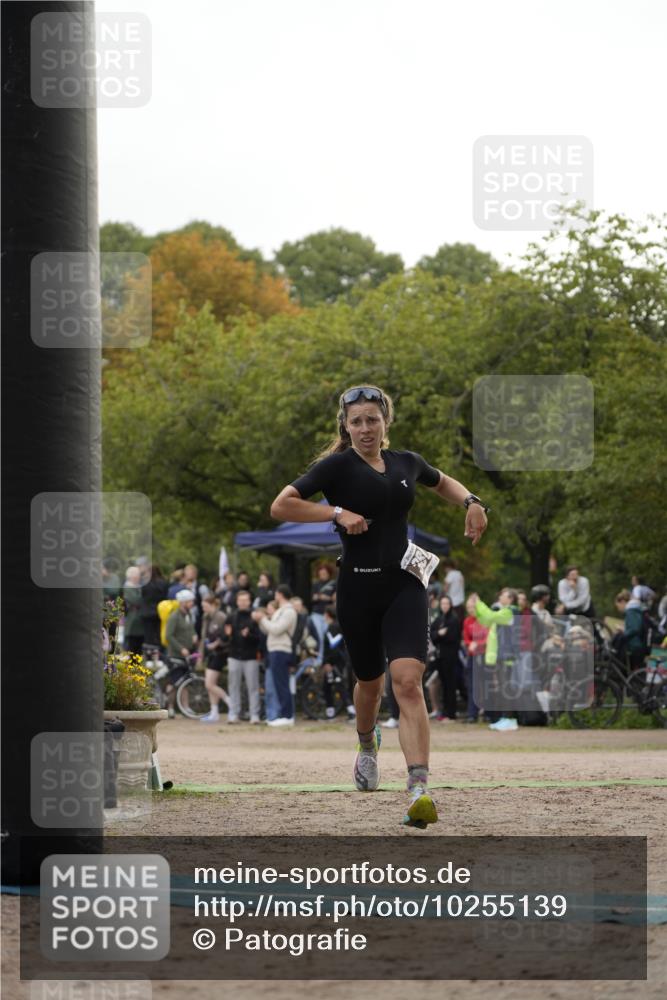 13.09.2026 - Stadtparktriathlon Patografie http://msf.ph/oto/10255139 13.09.2026 11:15:26 Ziel 380 meine-sportfotos.de