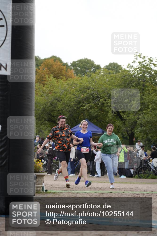 13.09.2026 - Stadtparktriathlon Patografie http://msf.ph/oto/10255144 13.09.2026 11:15:47 Ziel 261 meine-sportfotos.de
