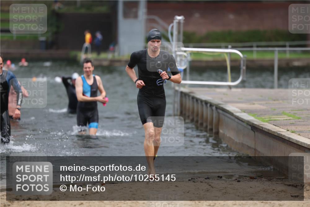 13.09.2026 - Stadtparktriathlon Mo-Foto http://msf.ph/oto/10255145 13.09.2026 10:32:00 Schwimmen 484, 504, 530, 553, 568 meine-sportfotos.de