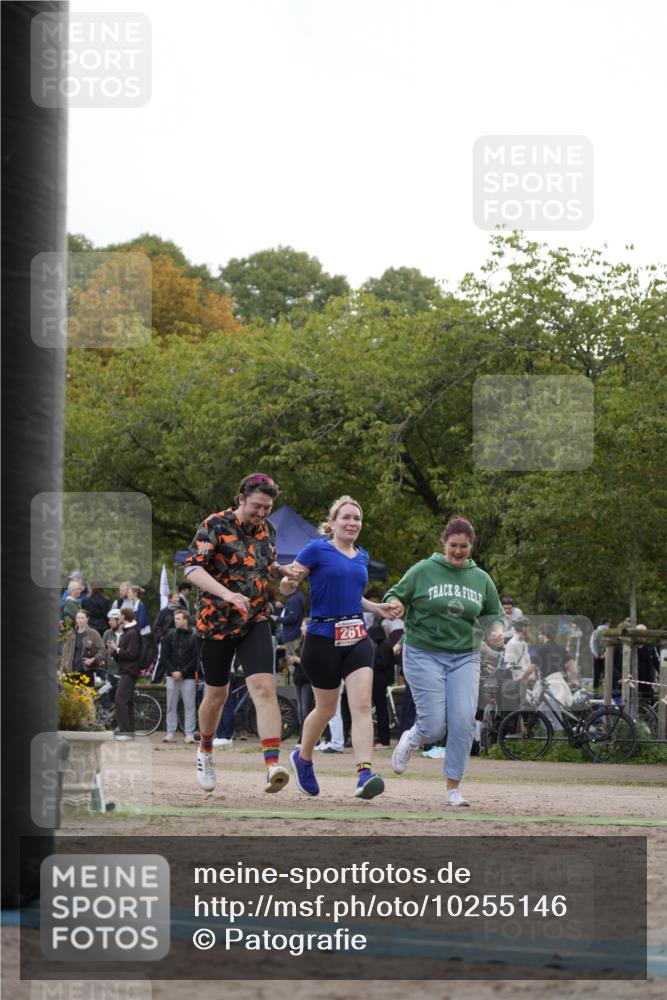 13.09.2026 - Stadtparktriathlon Patografie http://msf.ph/oto/10255146 13.09.2026 11:15:47 Ziel 261 meine-sportfotos.de