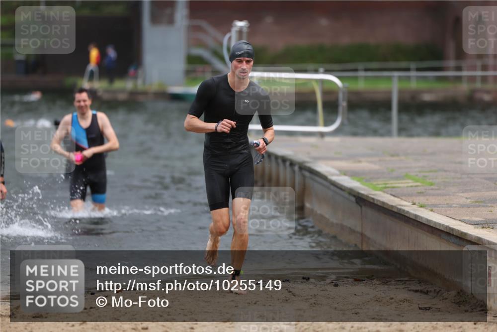 13.09.2026 - Stadtparktriathlon Mo-Foto http://msf.ph/oto/10255149 13.09.2026 10:32:00 Schwimmen 484, 504, 530, 553, 568 meine-sportfotos.de